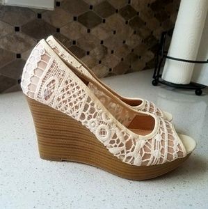 Nude lace wedges